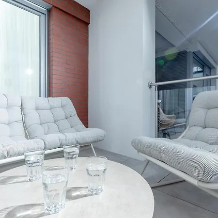 Apartment Klifowa 93 *